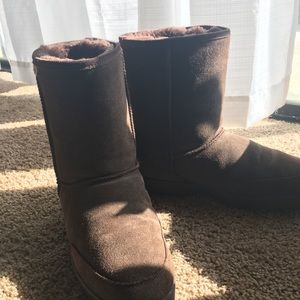 Brown bear paw boots 🐻